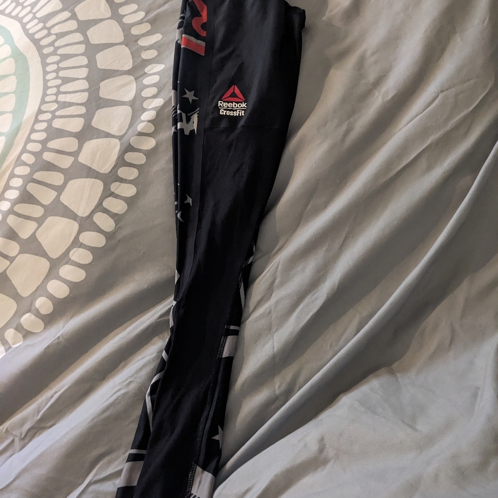 Reebok workout leggings size small